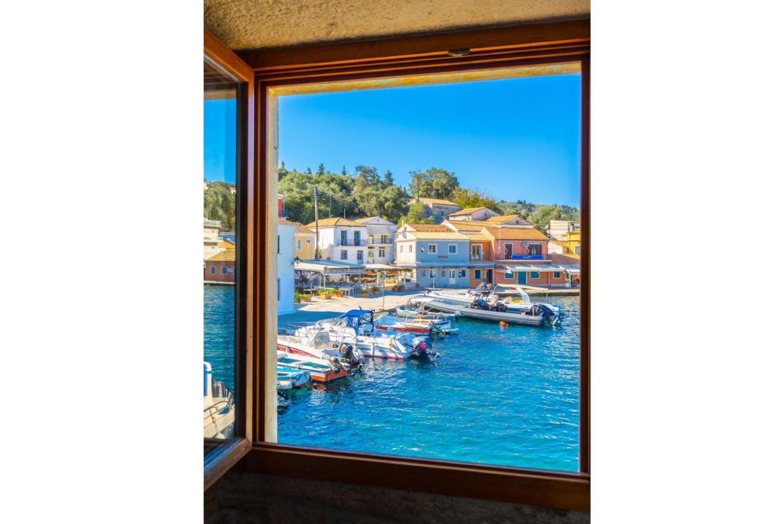 LongósSpiros Jetty House公寓 外观 照片